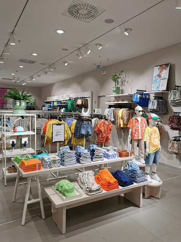 H&M