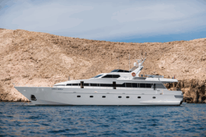 Magnum Yacht Charter