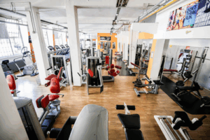 Naziv tvrtke je Fitness - Forma