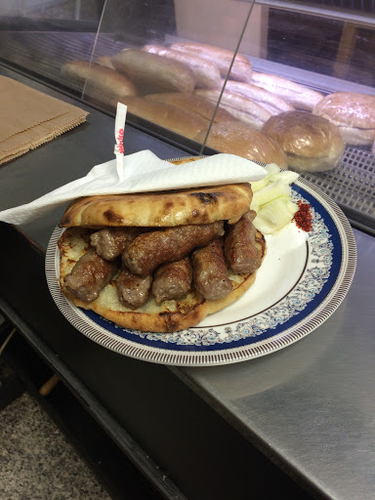 Naziv tvrtke je Monaco Grill