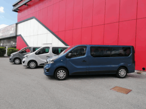 Naziv tvrtke je Rent a Kombi